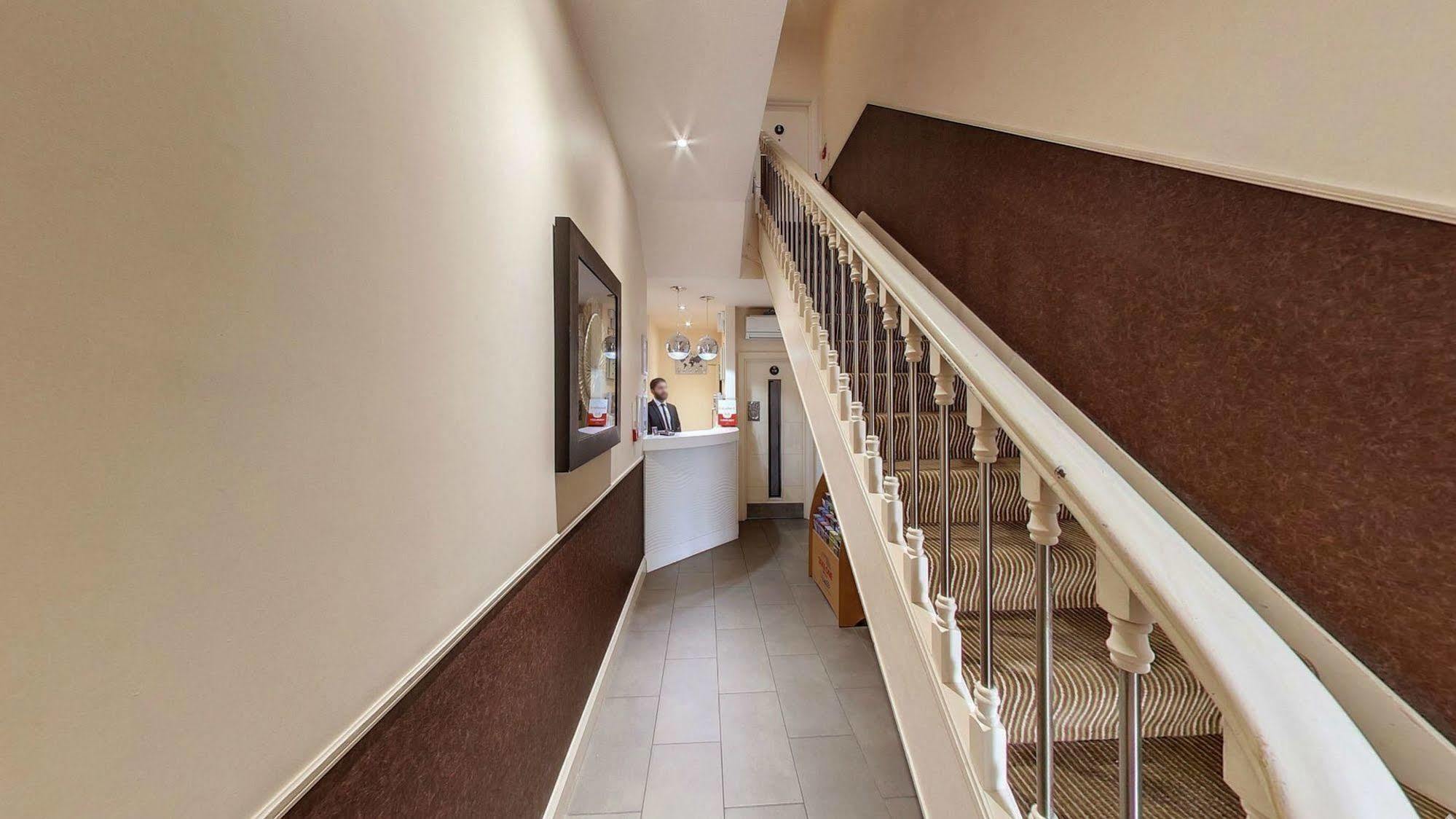 Simply Rooms & Suites Londres Exterior foto